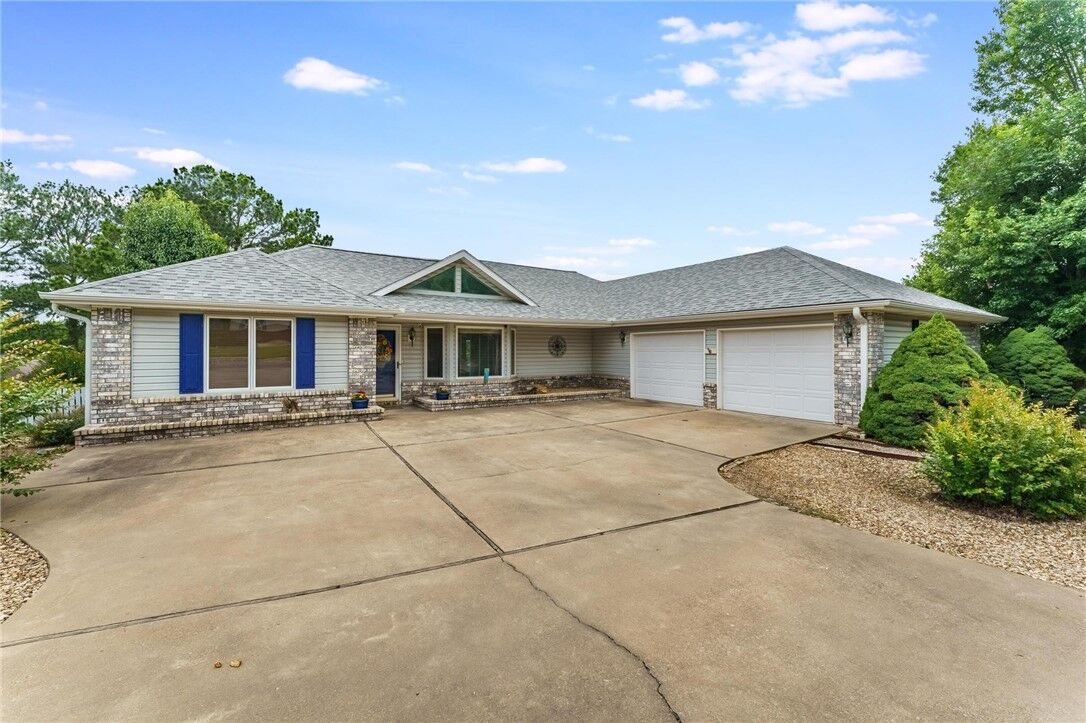 Property Photo:  4 Skelton Drive  AR 72715 