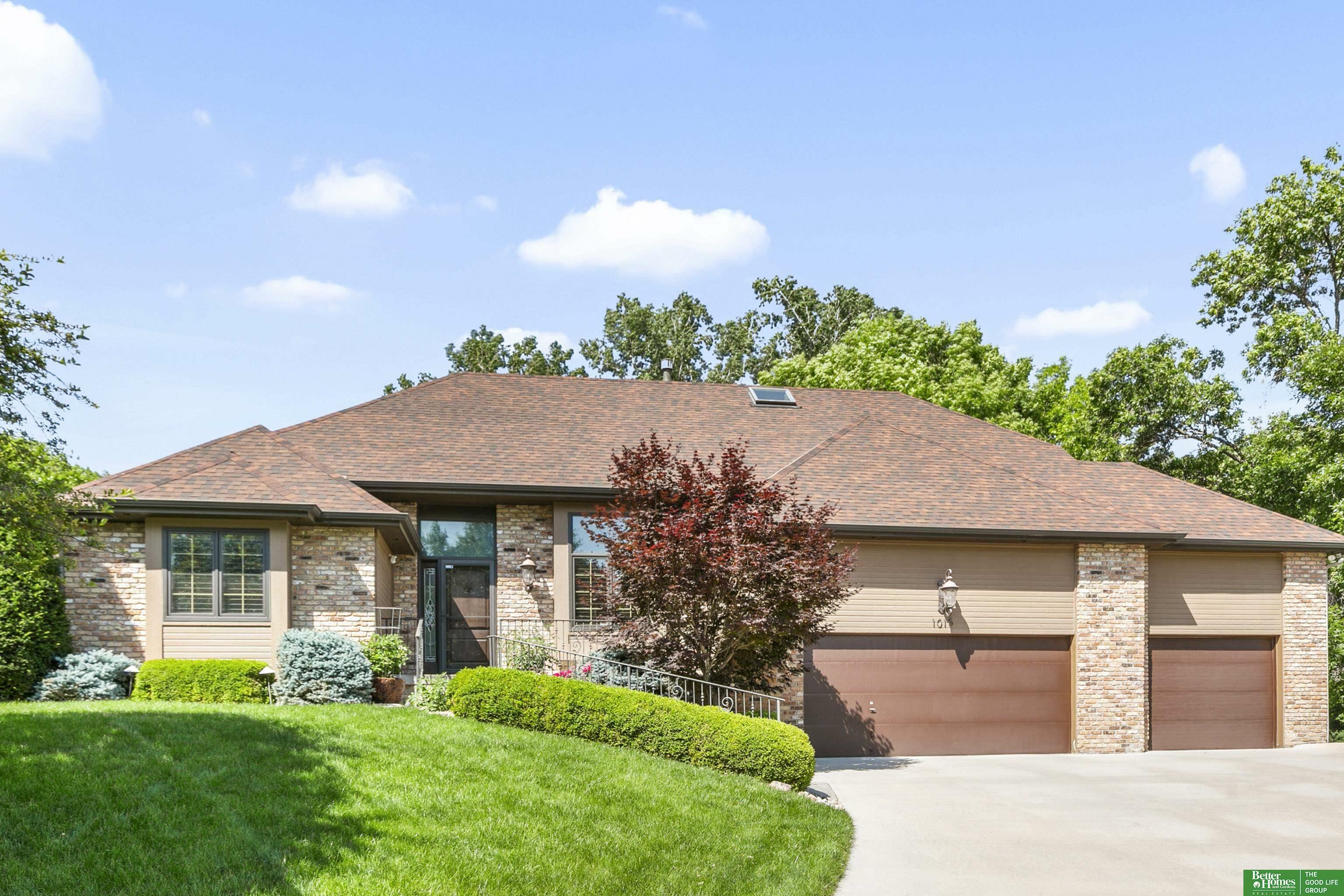 1015 N 127th Circle  Omaha NE 68154 photo