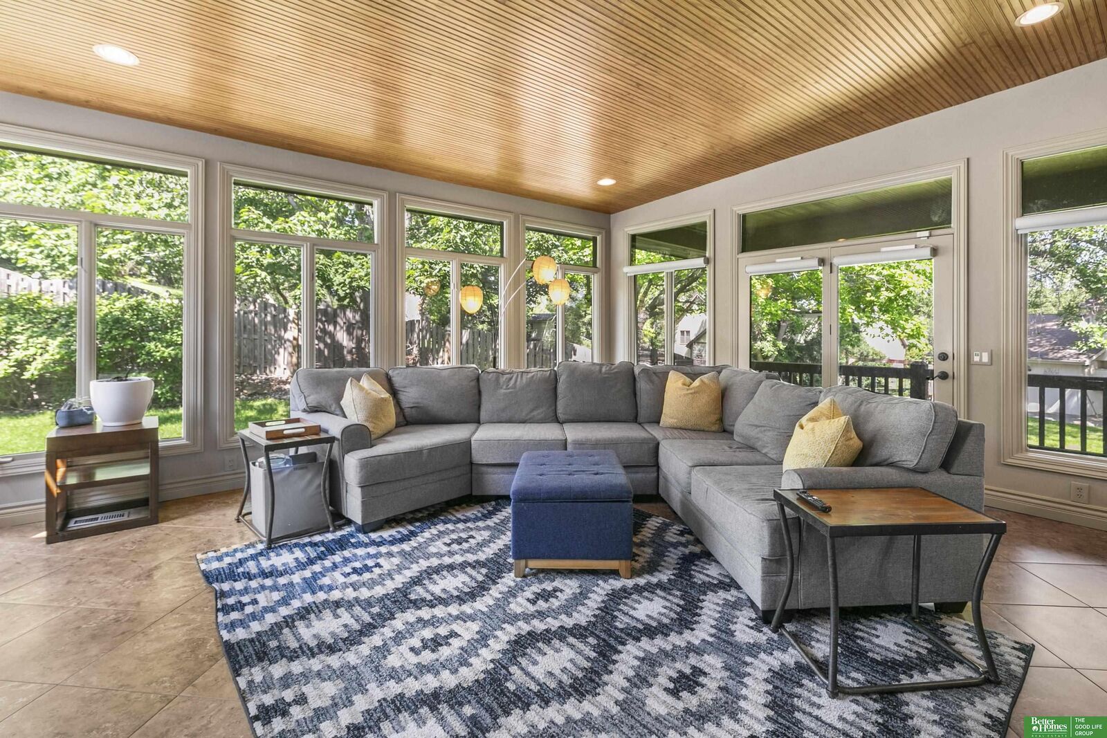 Property Photo:  1015 N 127th Circle  NE 68154 