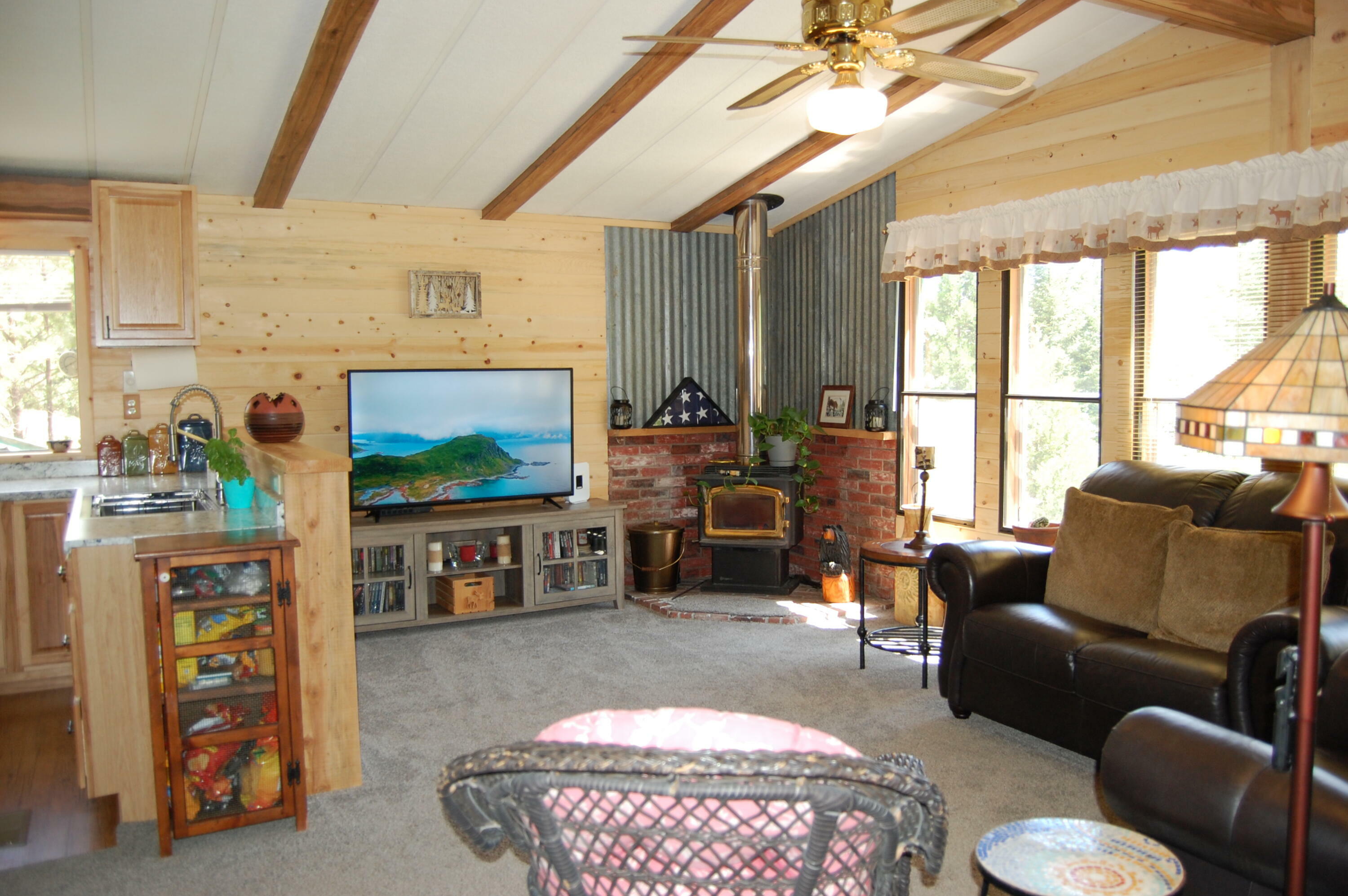 Property Photo:  345 Sunny Glen Way  OR 97497 