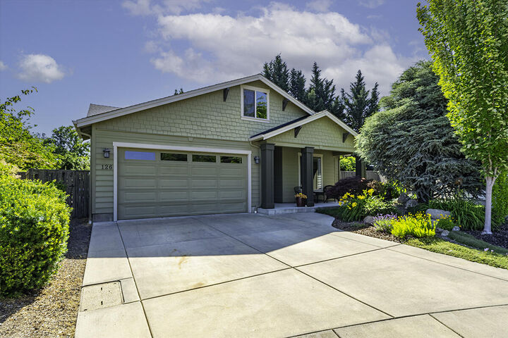 126 Marin Court  Talent OR 97540 photo