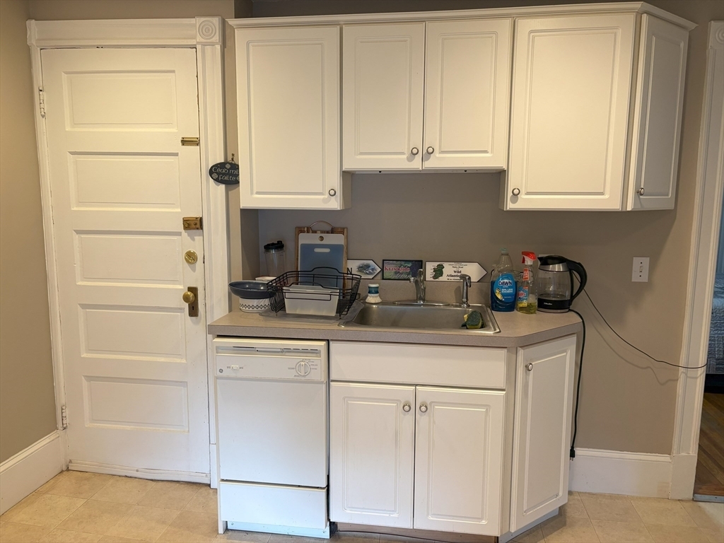 Property Photo: 392 Reedsdale 3 MA 02186