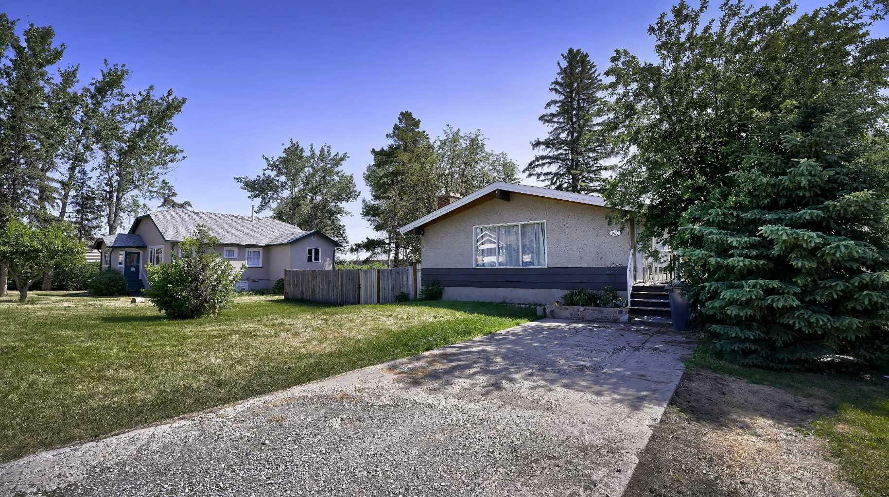 1629 Ross Street  Crossfield AB T0M 0S0 photo