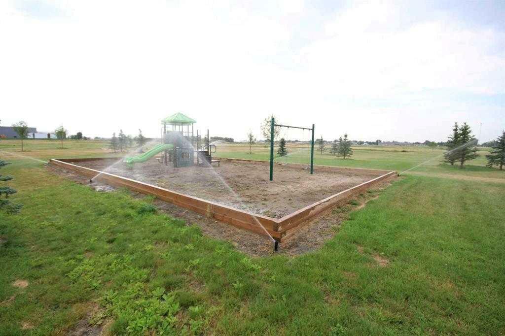 Photo de la propriété: 2 Meadows Way AB T1G 2A2