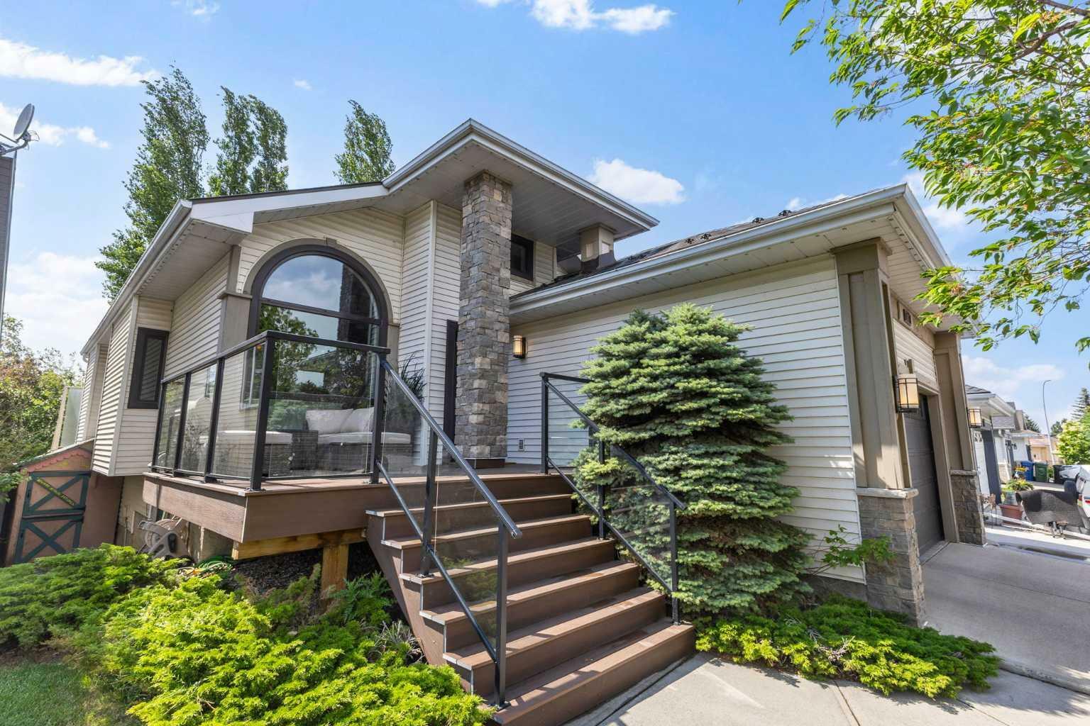Property Photo: 107 Douglas Woods Grove SE AB T2Z 2H6