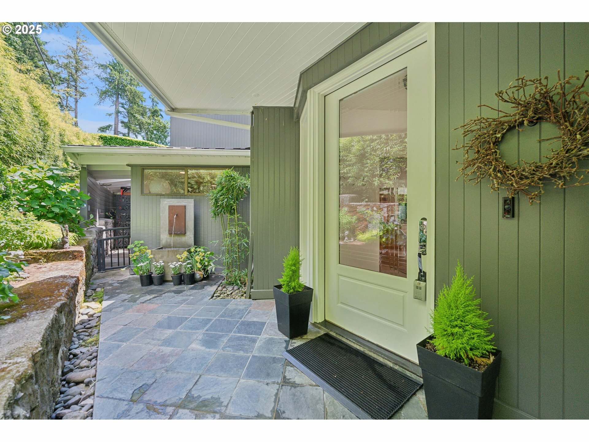 Property Photo:  1160 Northshore Rd  OR 97034 