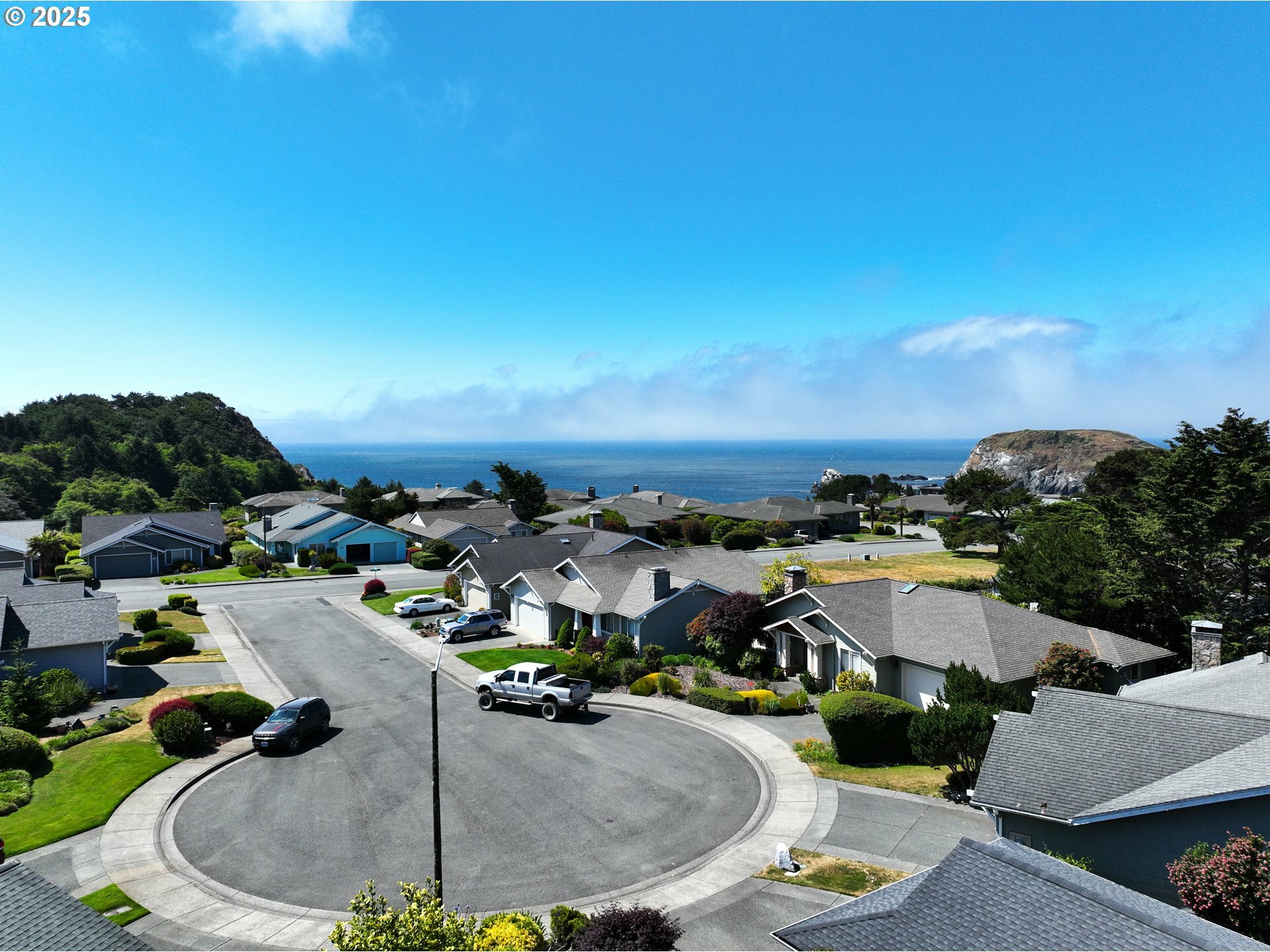 Property Photo: 17174 Ocean Park Ct OR 97415
