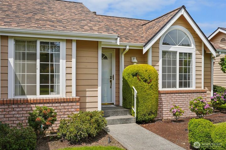 Property Photo:  29  Lakewood Oaks Drive SW  WA 98499 