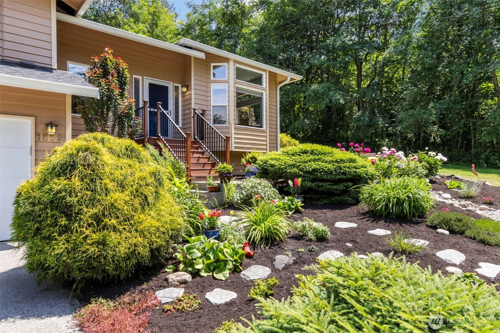 Property Photo: 1852 NW Lutes Road WA 98370