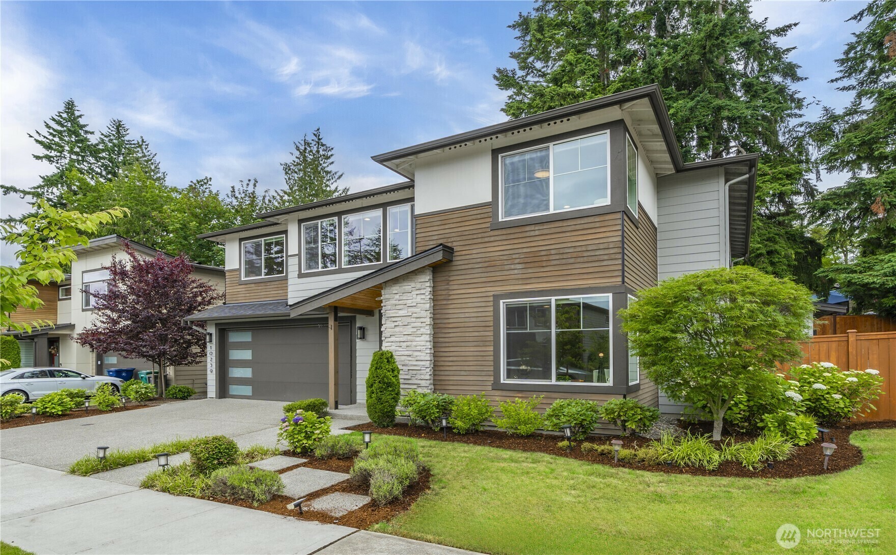 Property Photo: 10259 133rd Court NE WA 98033