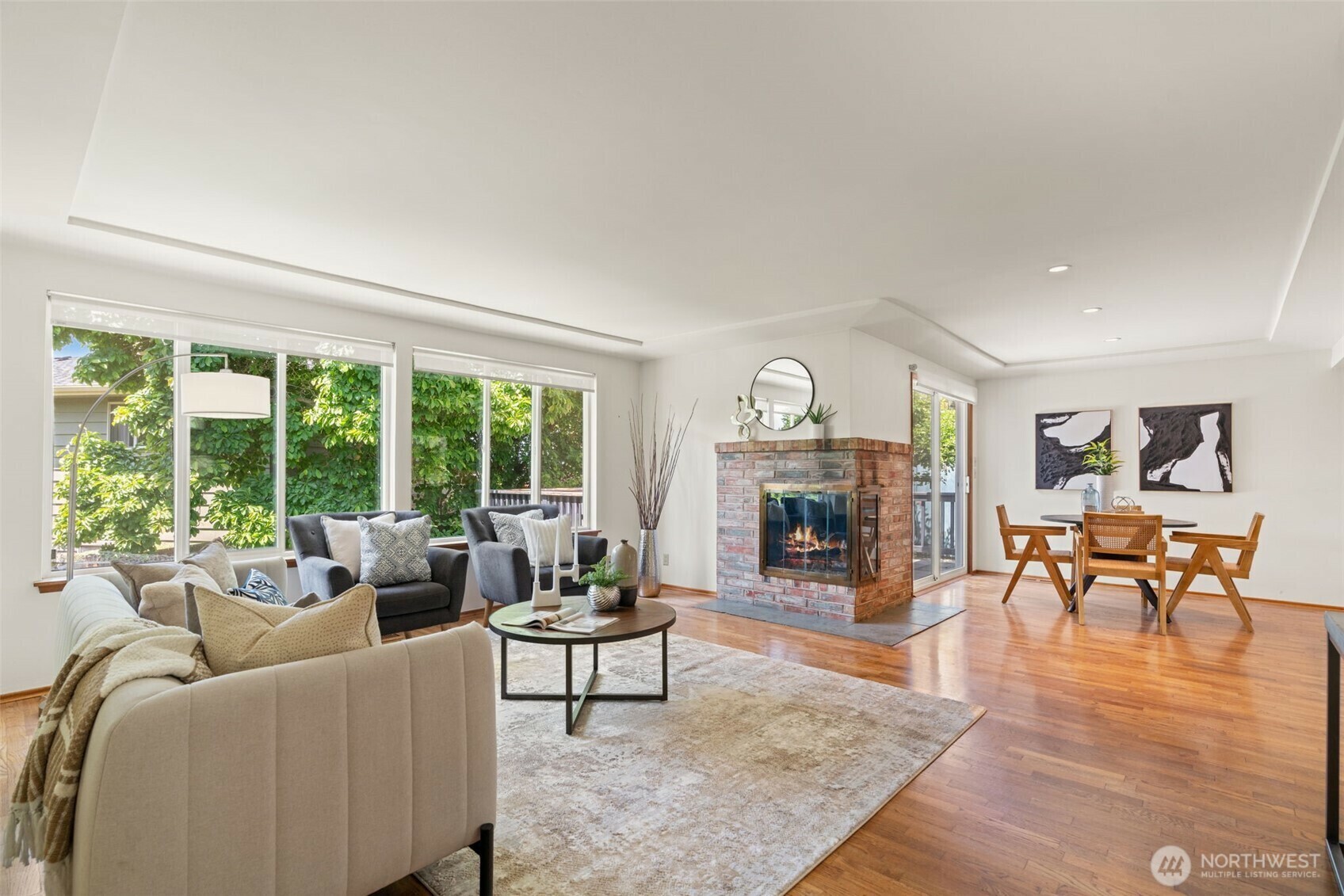 Property Photo: 1226 Coronado Place WA 98020