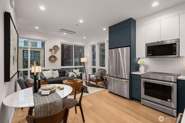 222 B  10th Avenue E  Seattle WA 98102 photo