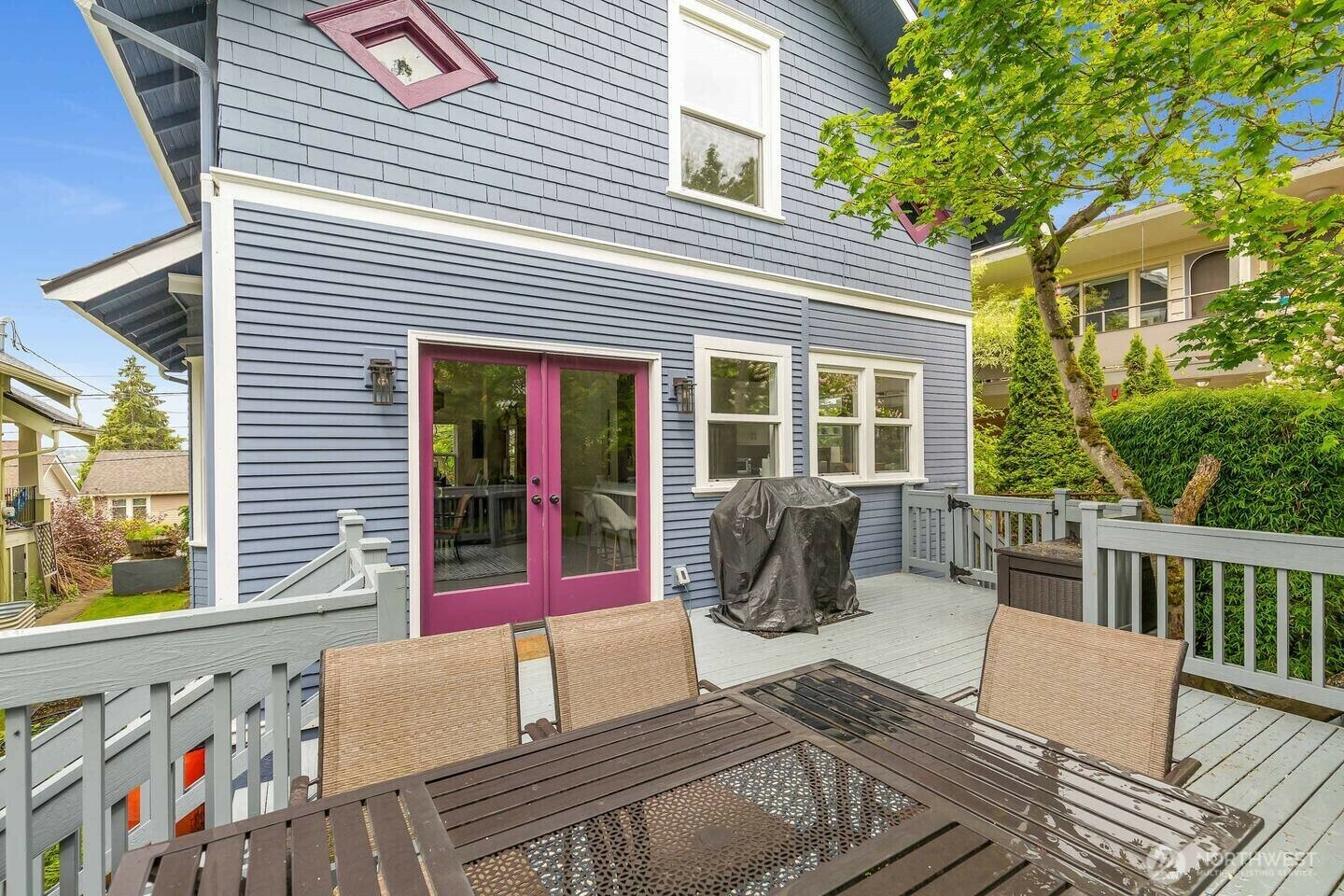 Property Photo:  4212  Greenwood Ave N  WA 98103 