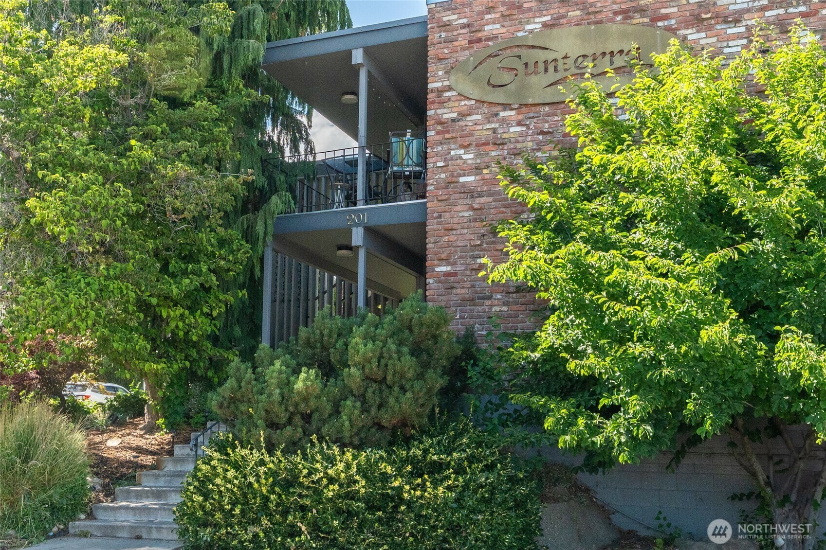 Property Photo: 201 Pennsylvania Avenue 15 WA 98801