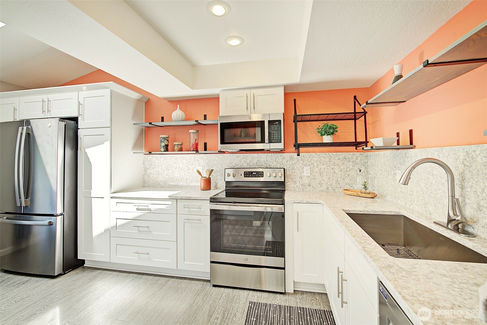 Property Photo: 18007 108th Avenue NE C4 WA 98011