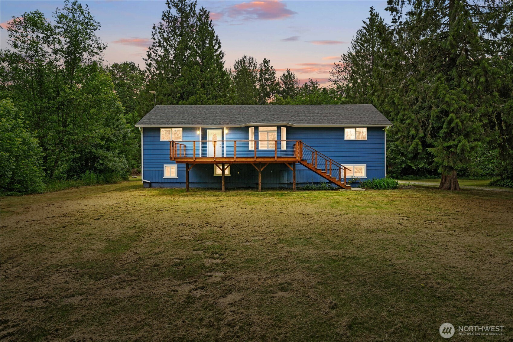 Property Photo: 29319 132nd Avenue E WA 98338