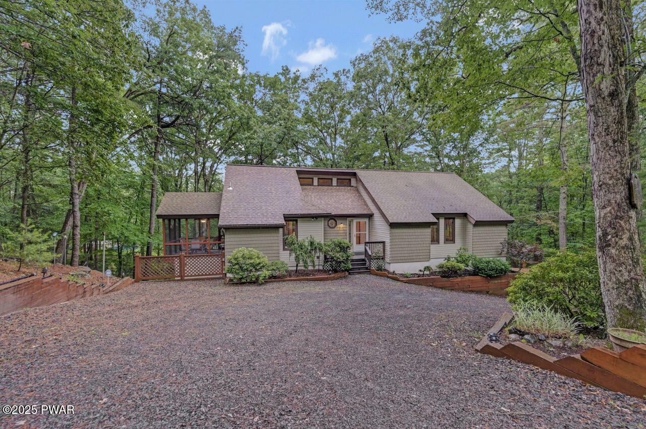 151 Manchester Drive  Bushkill PA 18324 photo