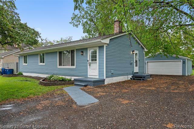 Property Photo: 6262 Garden Court MI 48091