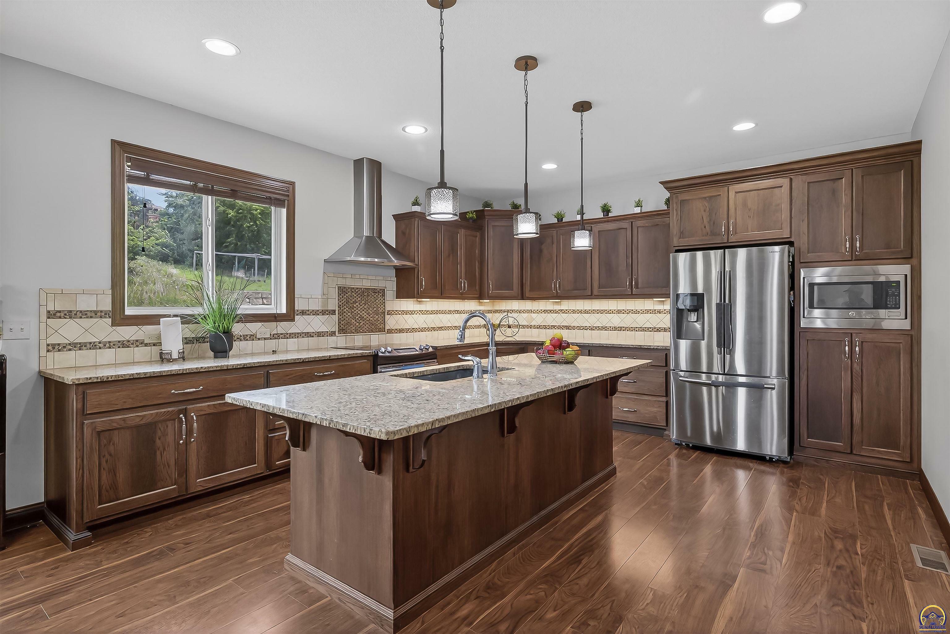 Property Photo: 4432 SW Brandywine Ln KS 66610