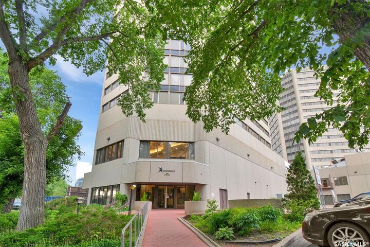 Property Photo: 424 Spadina Crescent E 2170 SK S7K 6X7