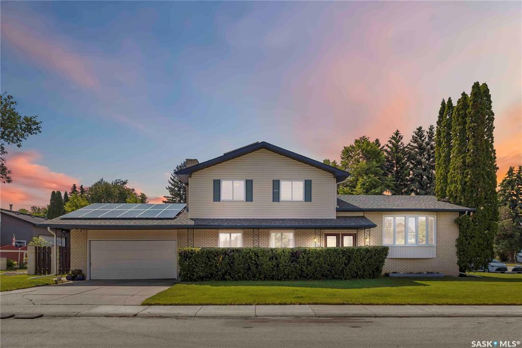 Property Photo: 71 Duncan Crescent SK S7H 4K3