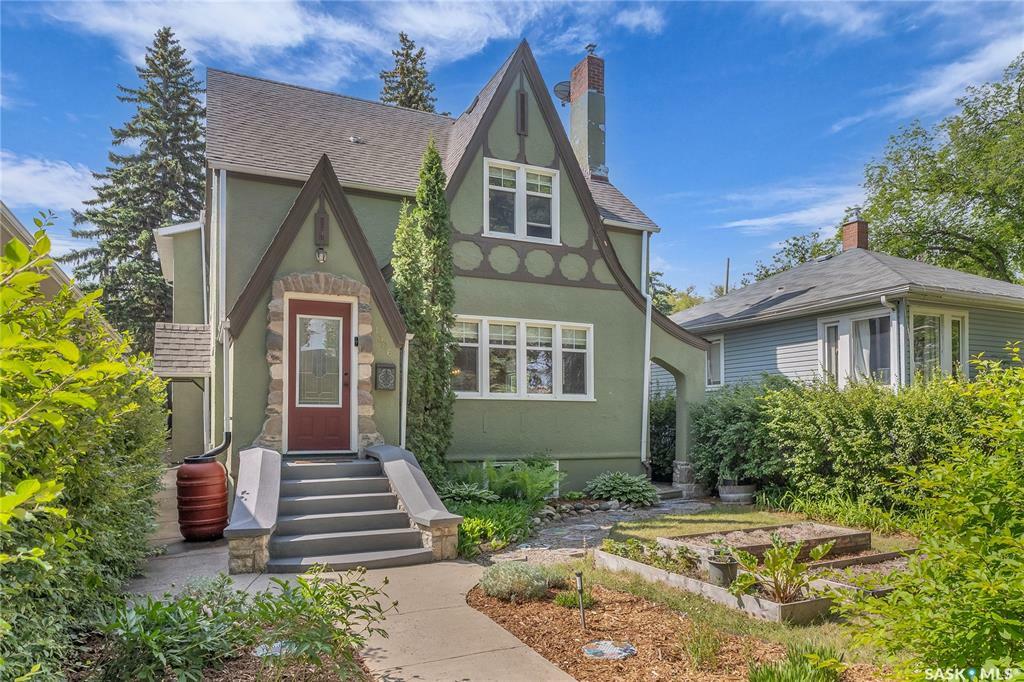 Photo de la propriété: 1306 Elliott Street SK S7N 0V8