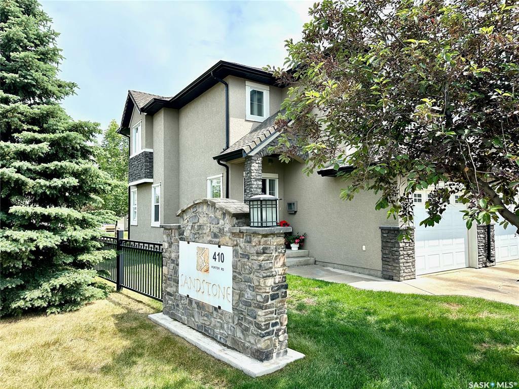 Property Photo: 410 Hunter Road 201 SK S7T 0L5