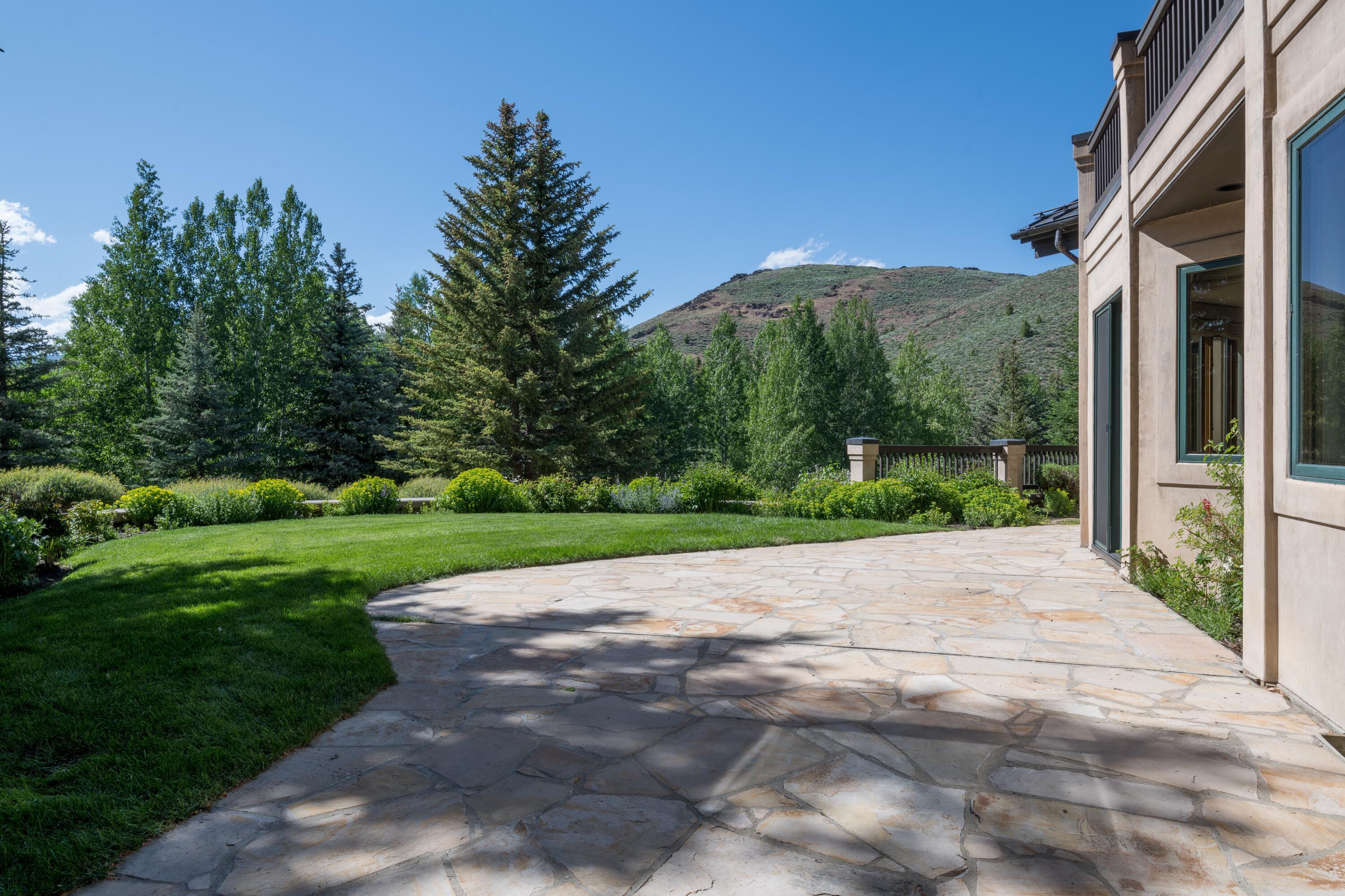 Property Photo: 160 Telemark Rd ID 83340