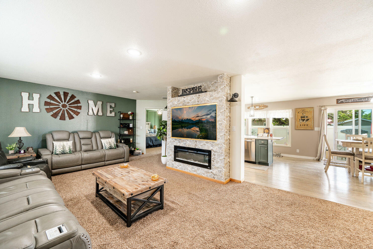 Property Photo: 750 N Adams Avenue WY 82834