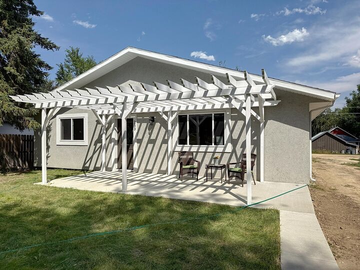 Property Photo:  253 N Carrington Avenue  WY 82834 