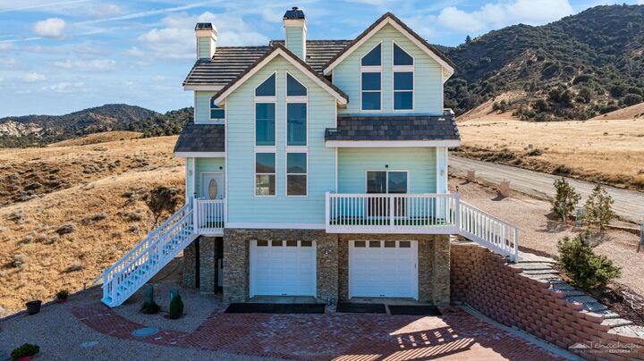 Property Photo: 19180 Siskiyou Dr CA