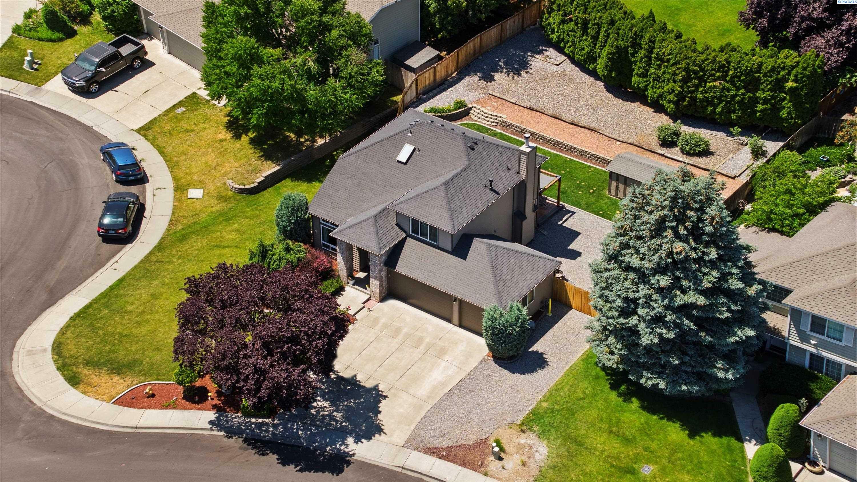 Property Photo: 163 Newhaven Pl WA 99352