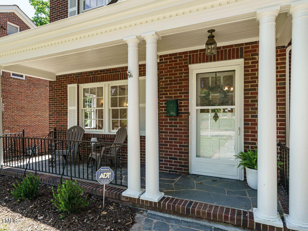 Property Photo: 907 W Johnson Street NC 27605