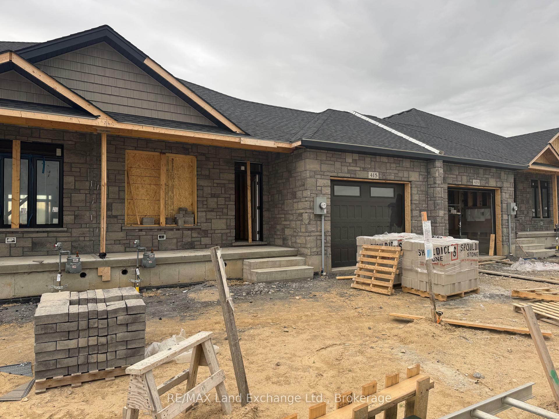 Property Photo: 415 Ivings Drive ON N0H 2C1