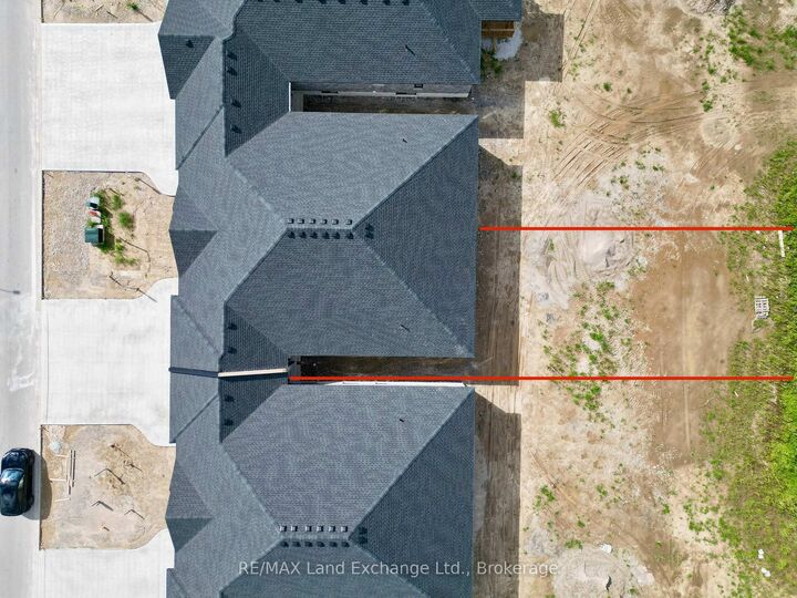 Property Photo: 415 Ivings Drive ON N0H 2C1
