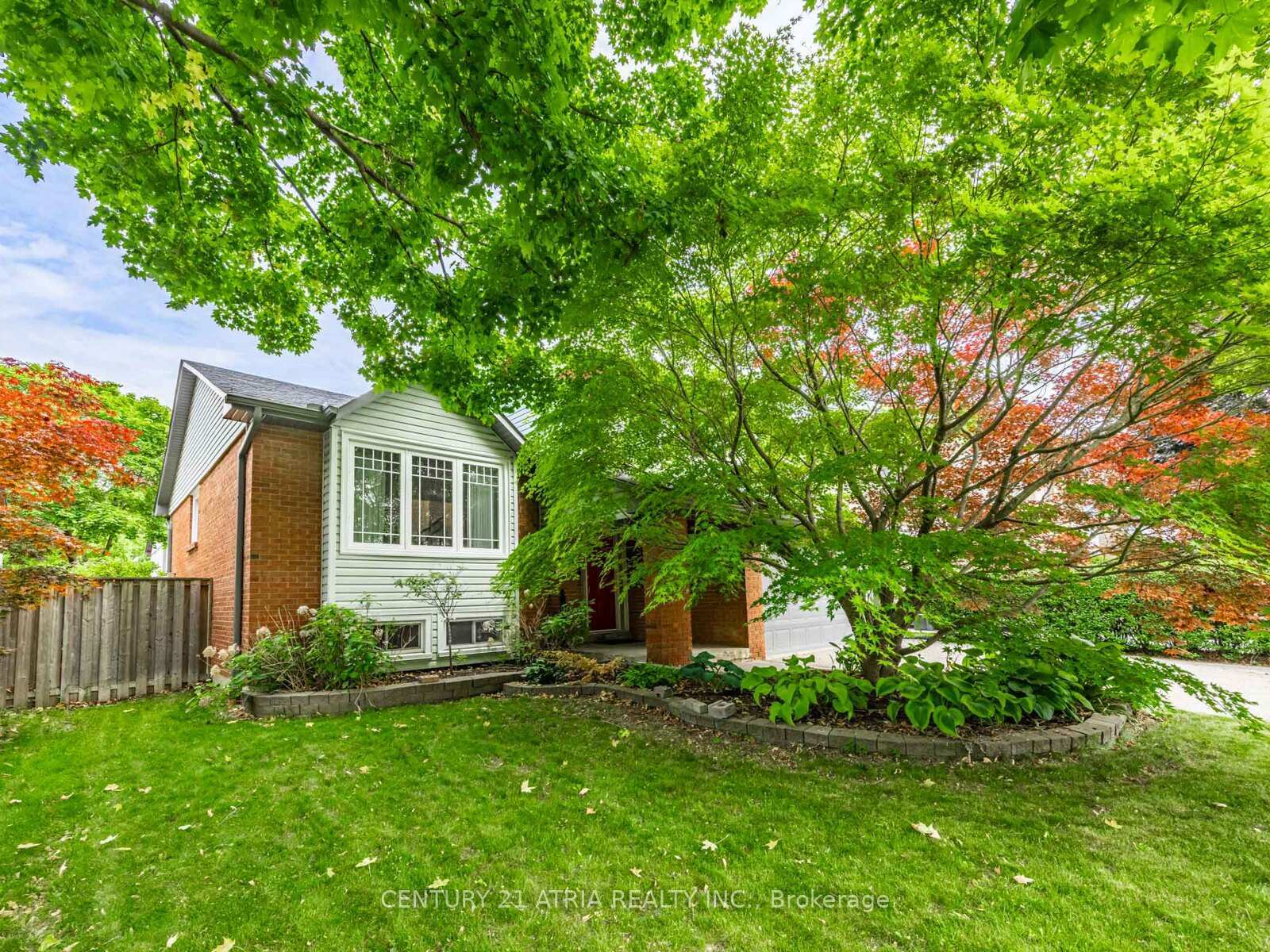 Property Photo: 3470 Pitch Pine Crescent ON L5L 1P8