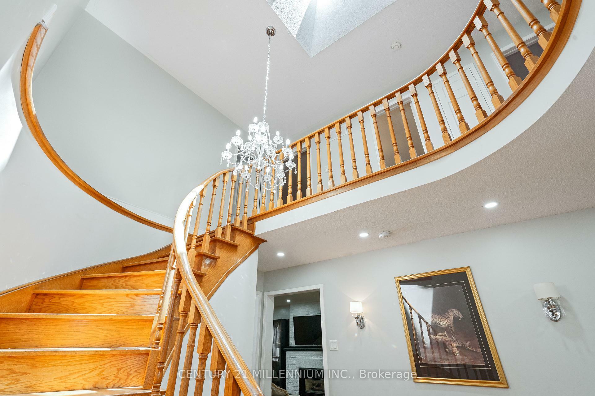 Property Photo: 29 Mossbank Drive ON L6W 3Z4