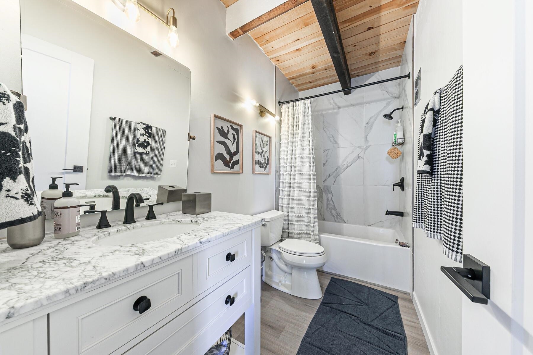 Property Photo: 1001 Commonwealth Drive 70 CA 96161