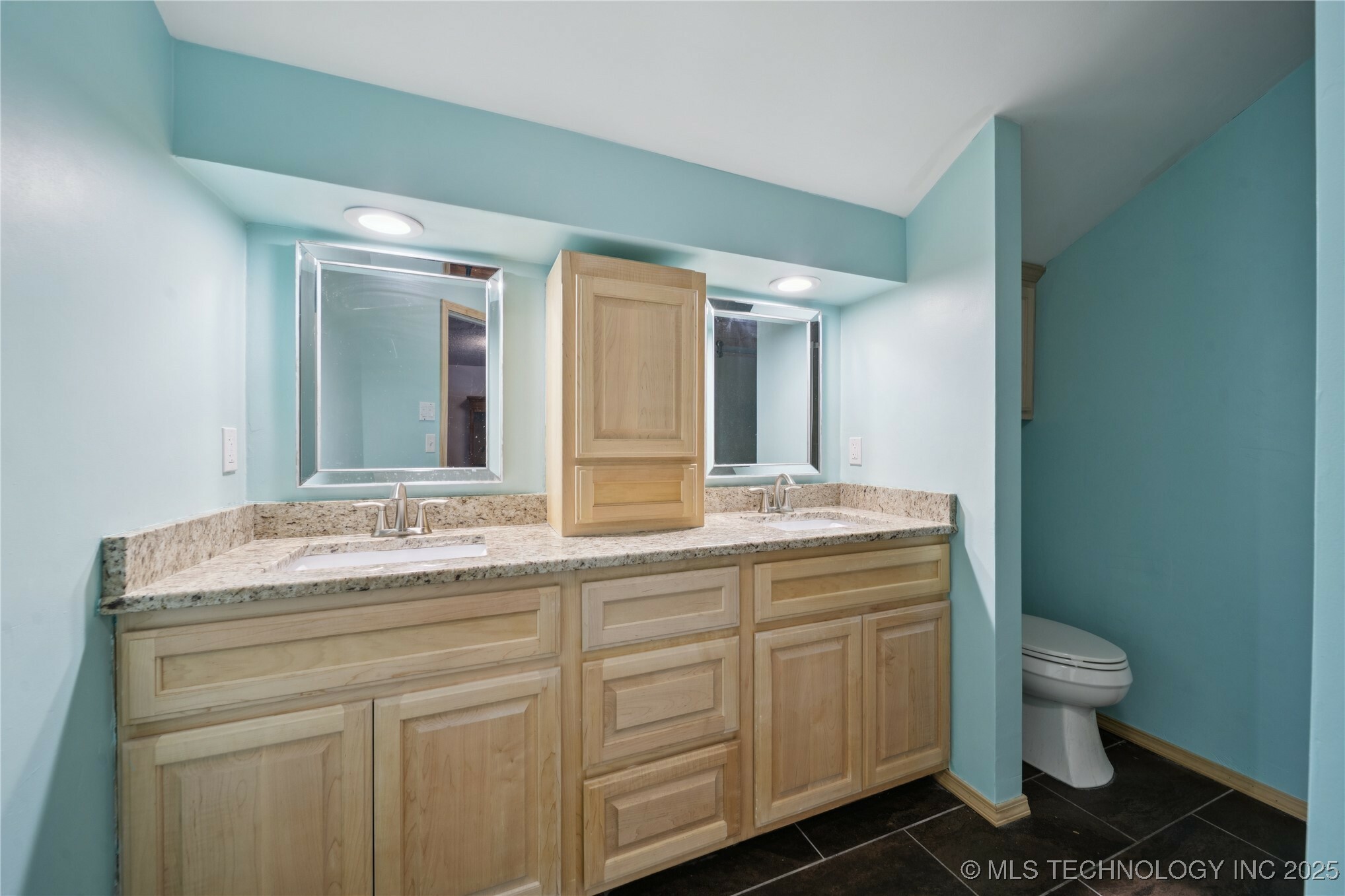 Property Photo: 6316 S Ash Avenue OK 74011