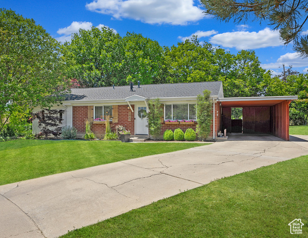 Property Photo: 1467 N Scott Cir W UT 84041