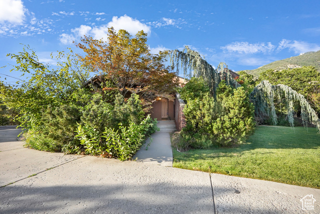 Property Photo: 9682 S Quail Ridge Rd S UT 84092