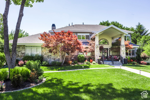 Property Photo: 19 S Snowstar Ln UT 84092