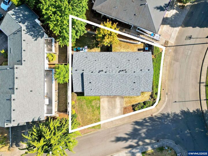 Property Photo: 1884-1886 Skyline Village Lp S OR 97306