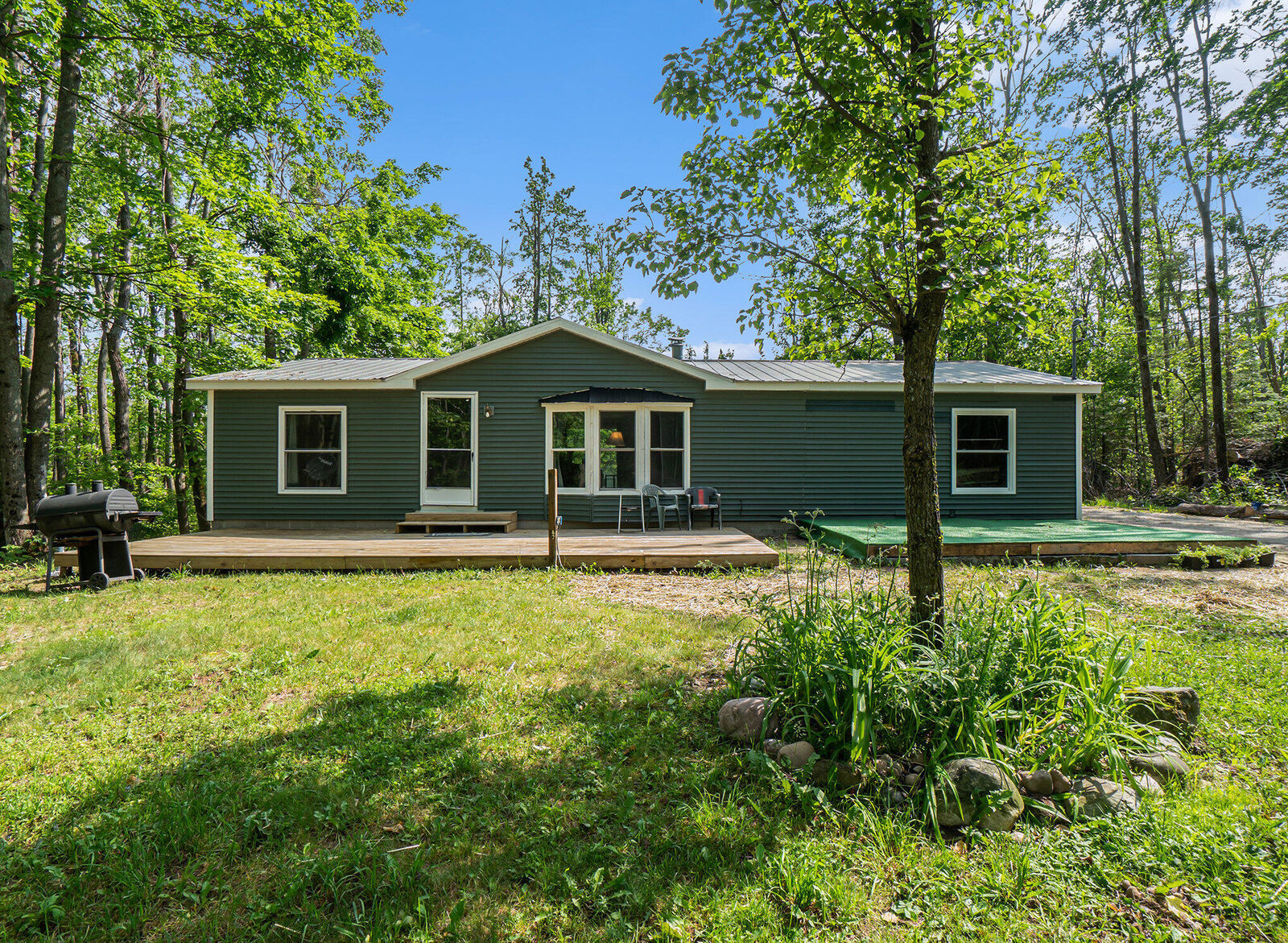 Property Photo: 7539 E M-32 MI 49751