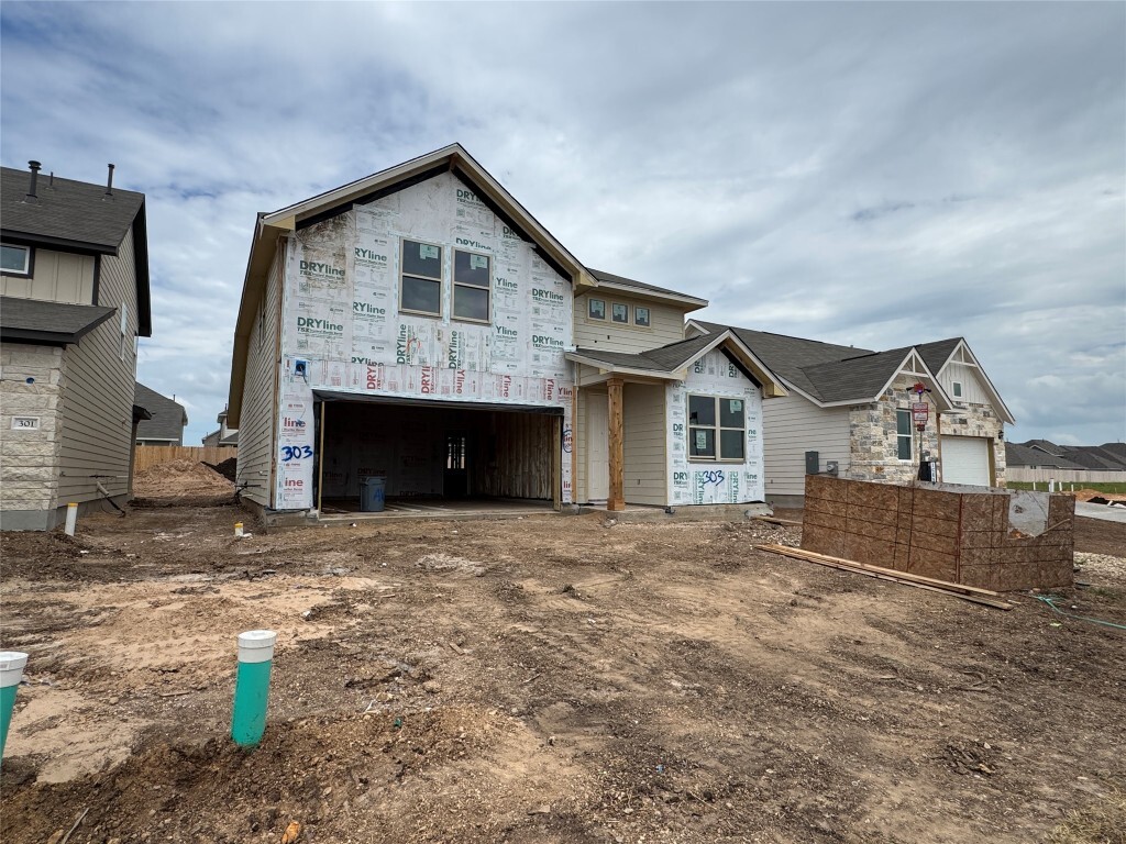 Property Photo:  303 Willow Heights Drive  TX 78634 