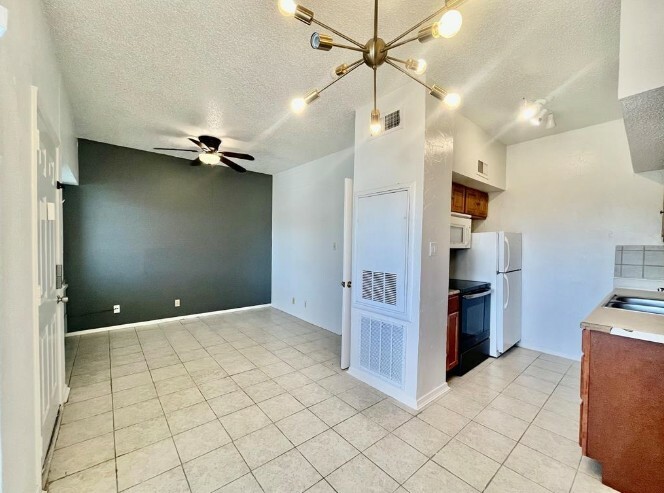 Property Photo: 3316 Guadalupe Street 203 TX 78705