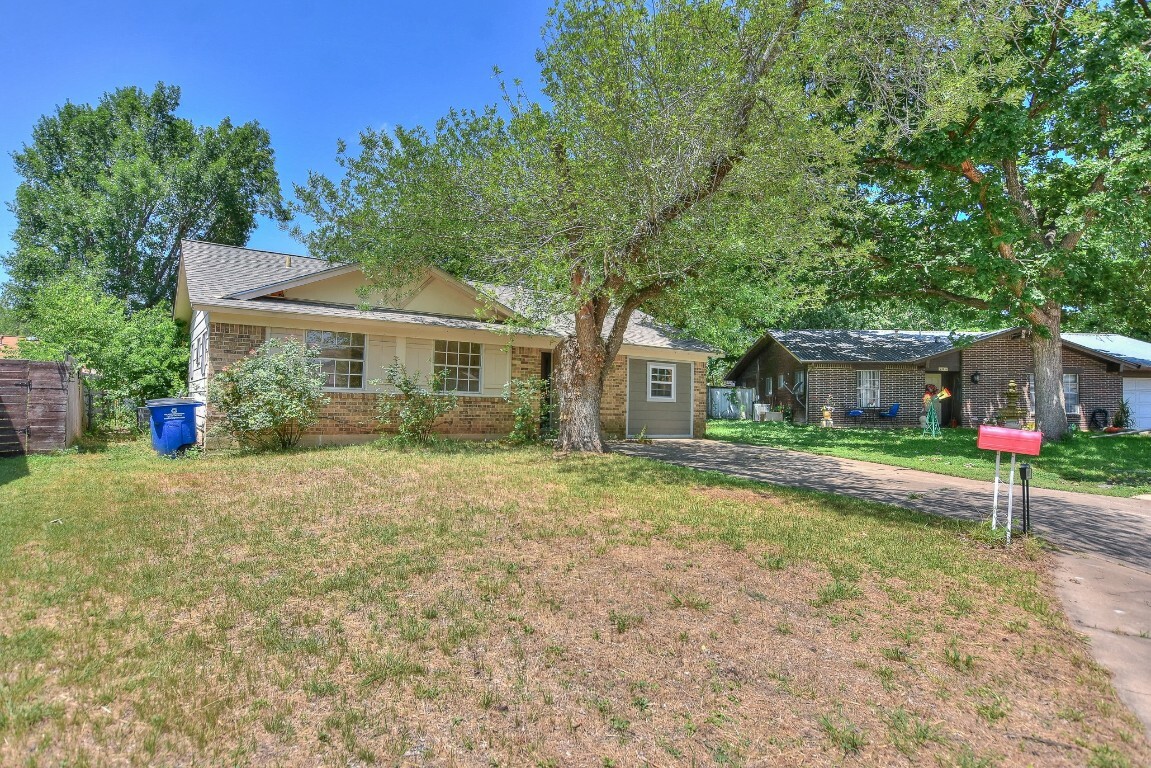Property Photo: 803 Easy Day Cove TX 78745