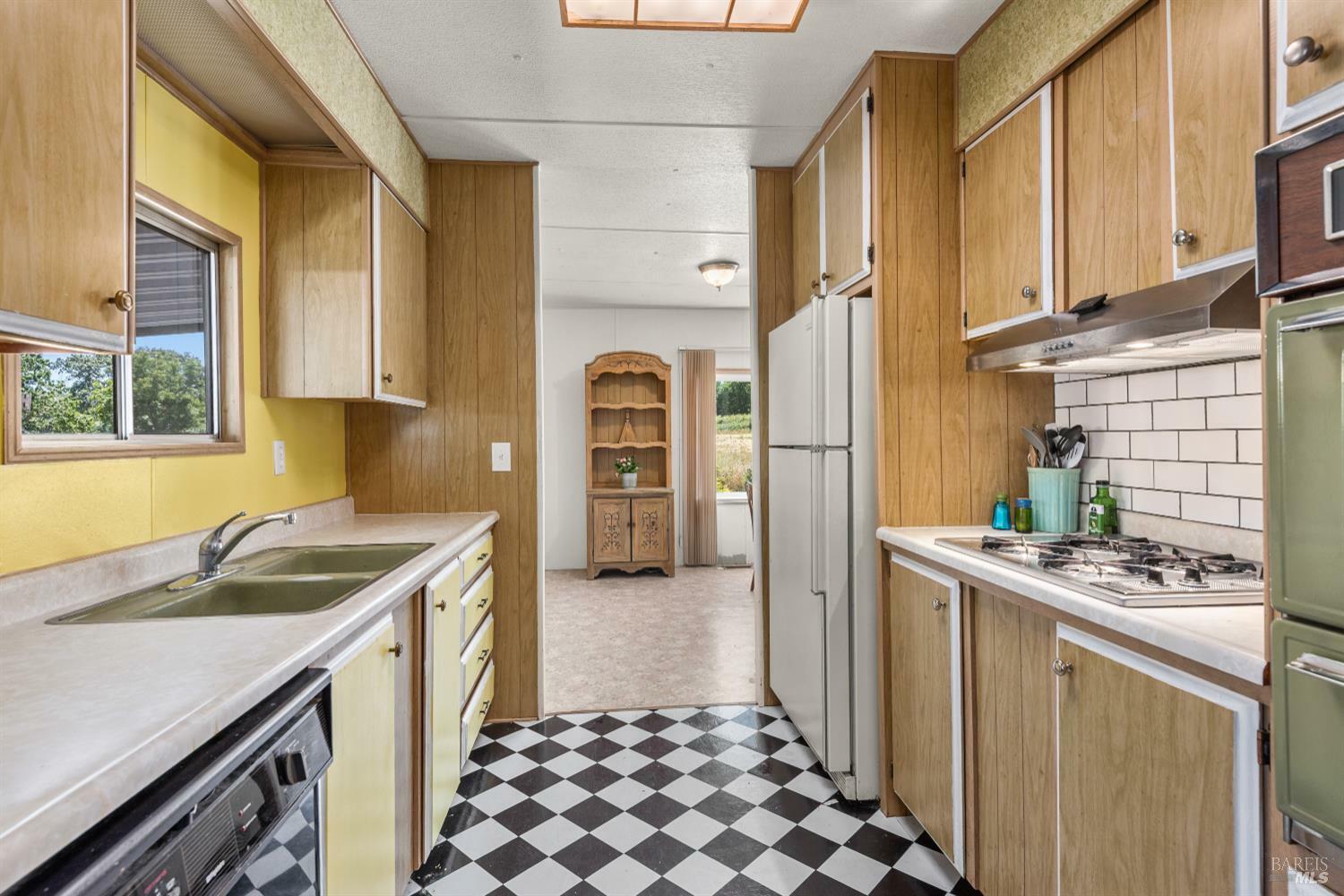 Property Photo: 6670 Redwood Avenue CA 95472