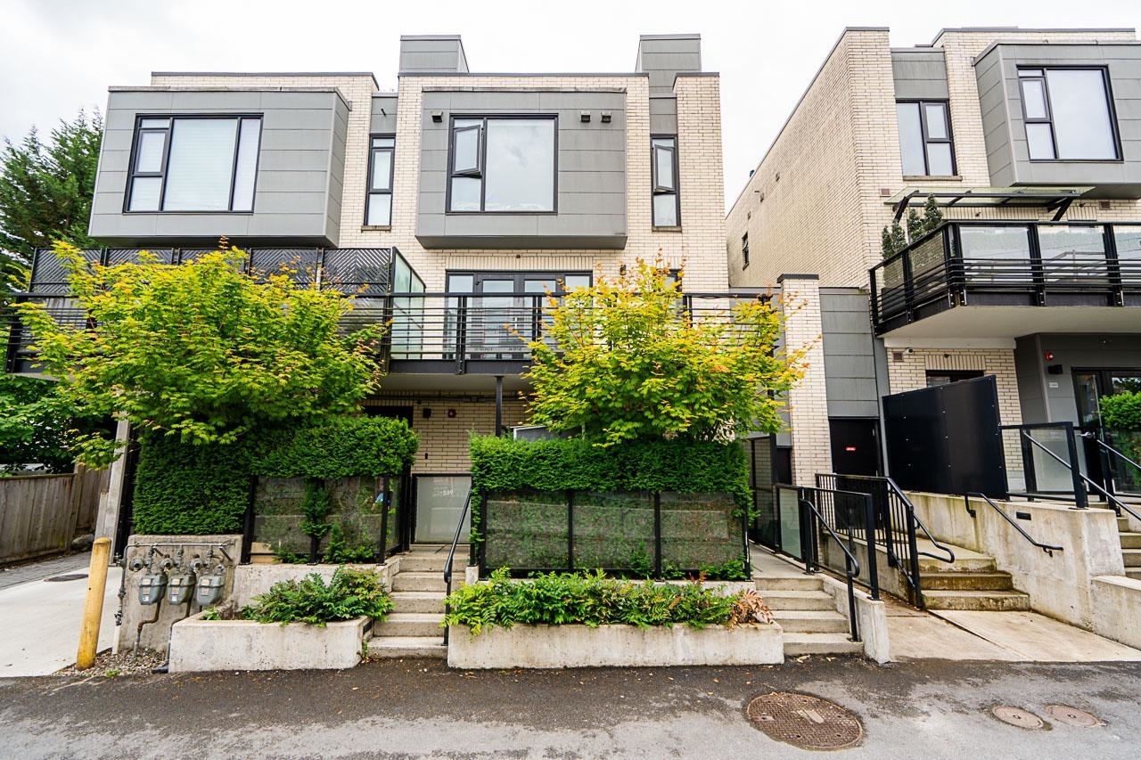 Property Photo: 589 W King Edward Avenue 2 BC V5Z 2C4
