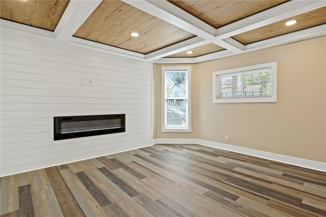 Property Photo: 339 W Bank Street NY 14411